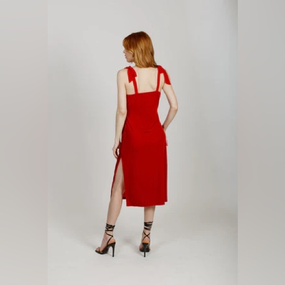 NWT Band Of The Free LORNA RED VELVET MIDI DRESS Tie Shoulder straps Side Slit - Picture 3 of 4